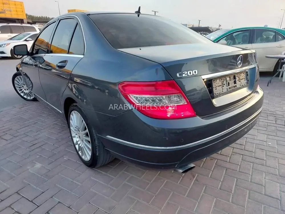 Mercedes Benz C Class 2008 for Sale in Sharjah Image-16