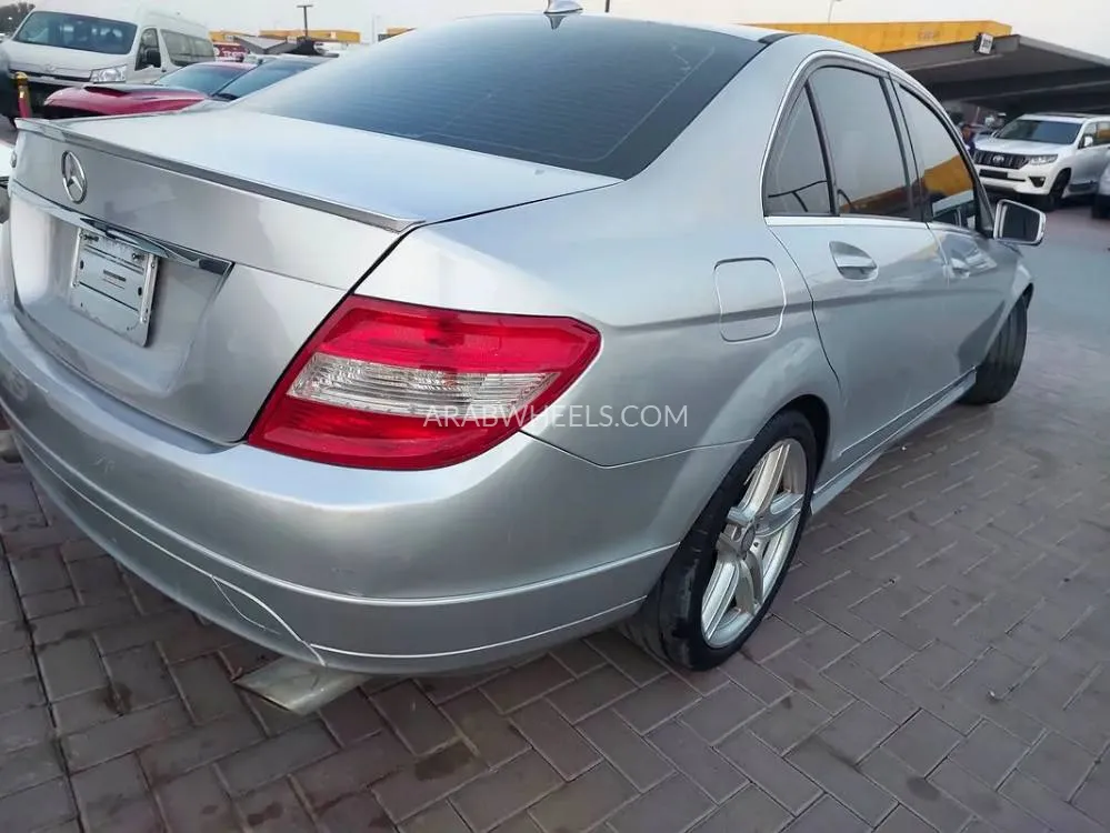 مرسيدس بنز كلاس C 2011 for Sale in الشارقة Image-4