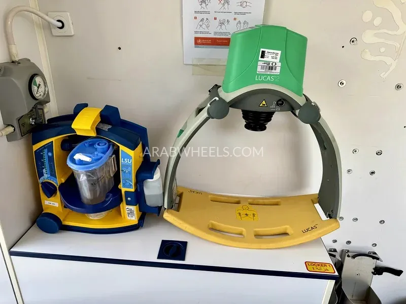 Mercedes Benz Sprinter 2016 for Sale in Sharjah Image-8