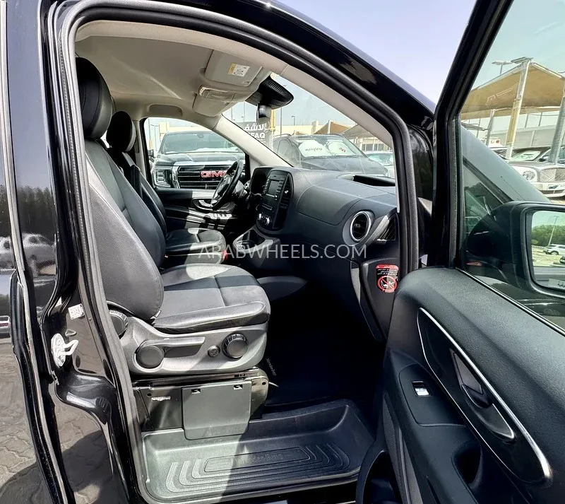 Mercedes Benz Vito 2020 for Sale in Sharjah Image-12