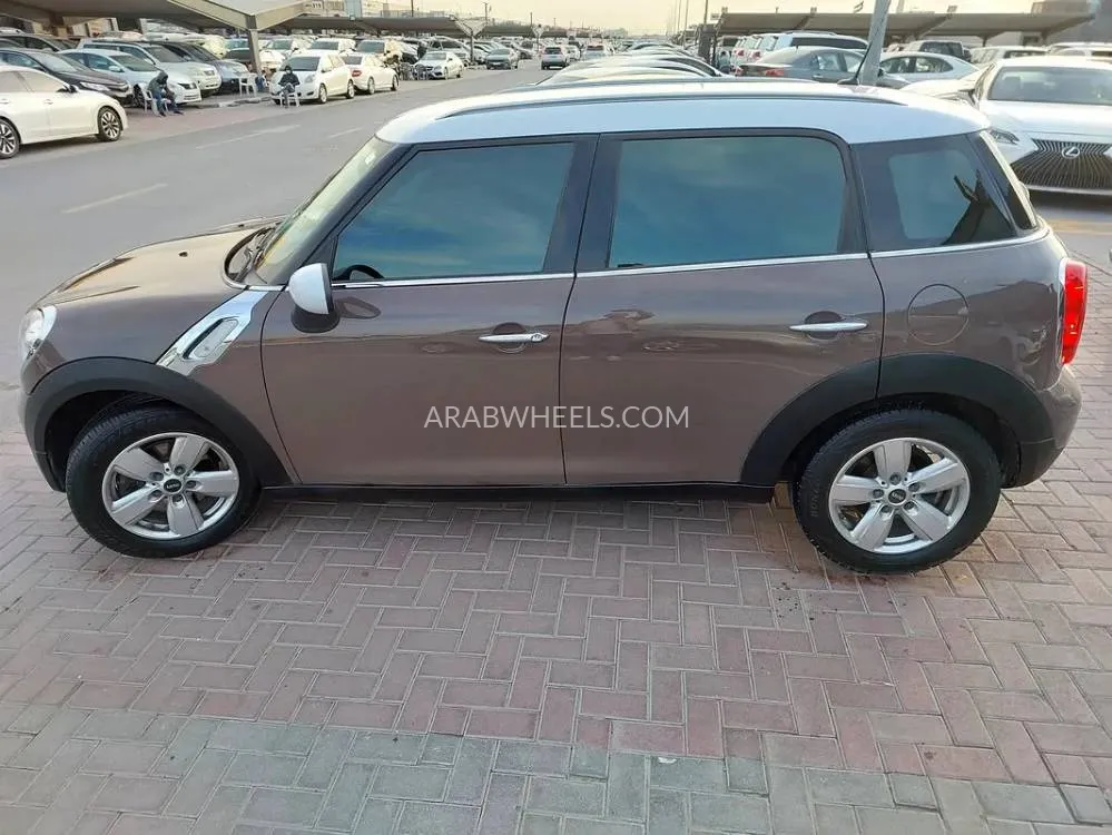 Mini Cooper 2015 for Sale in Sharjah Image-3