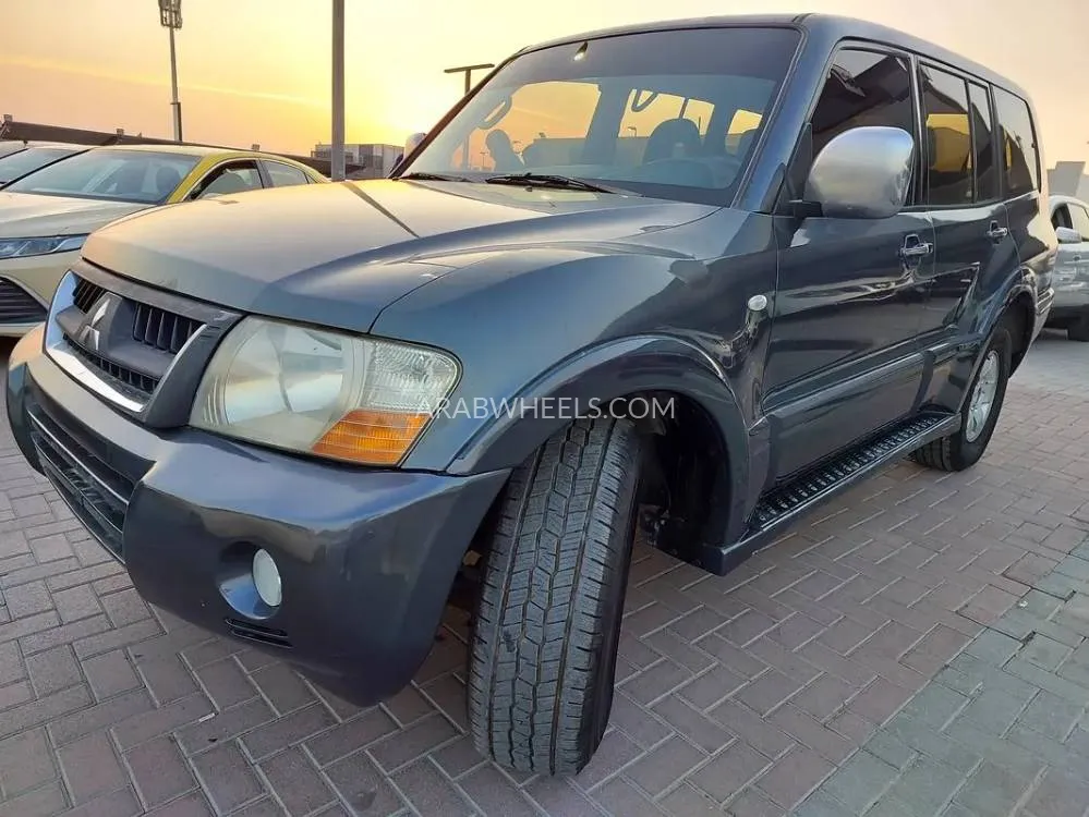 Mitsubishi Pajero 2006 for Sale in Sharjah Image-7