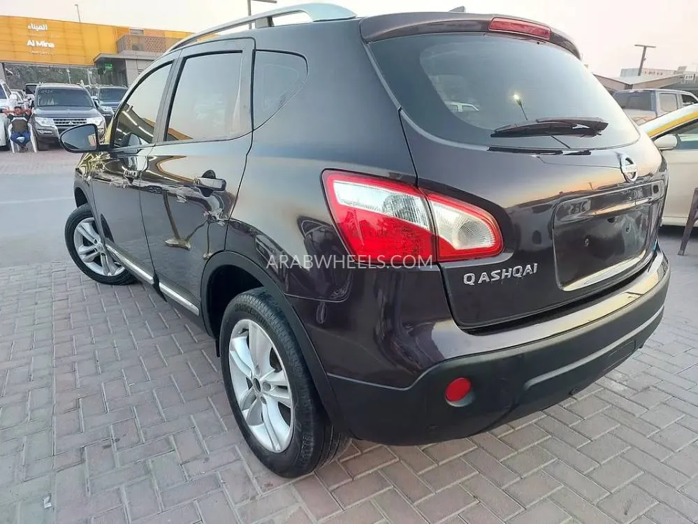 Nissan Qashqai 2011 for Sale in Sharjah Image-8