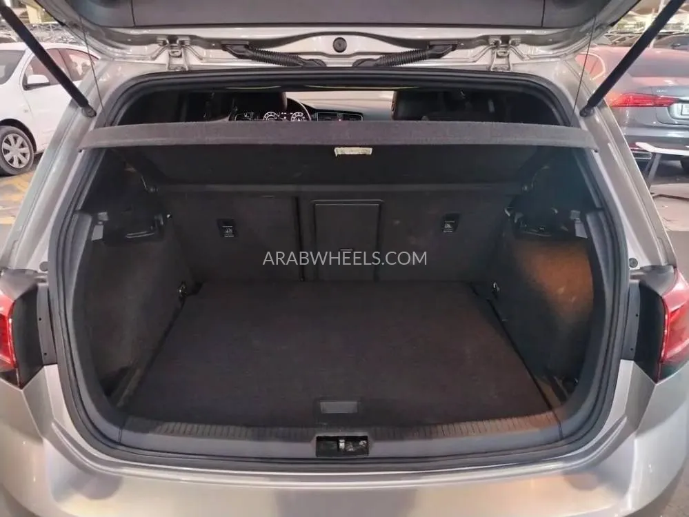 Volkswagen Golf GTI 2018 for Sale in Dubai Image-3