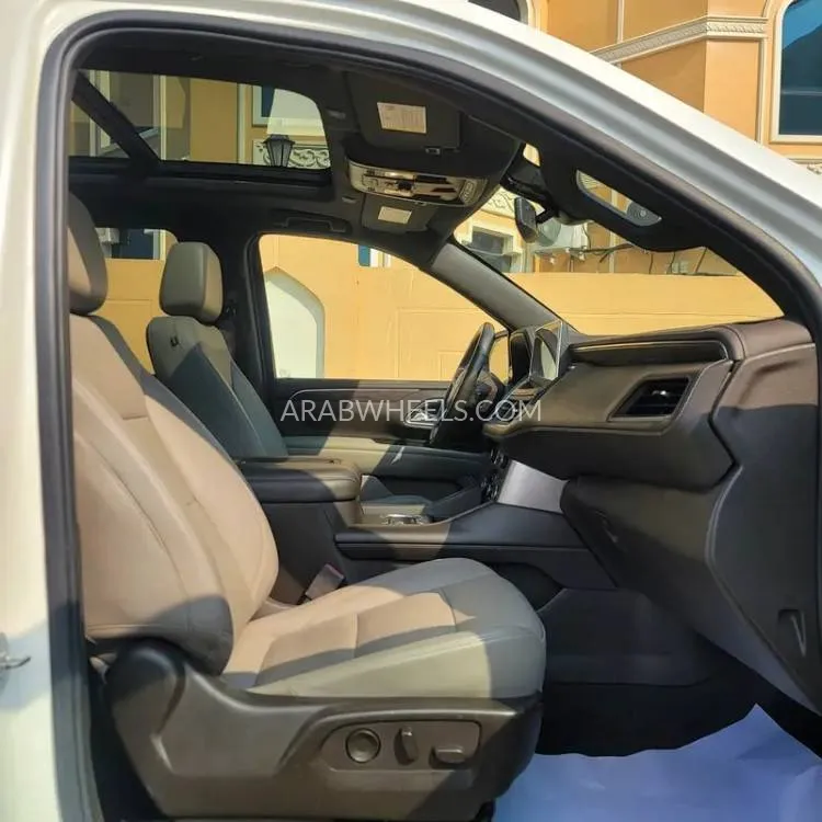 Chevrolet Suburban 2021 for Sale in Sharjah Image-16