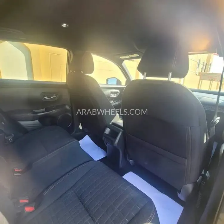 Honda HR-V 2023 for Sale in Sharjah Image-12