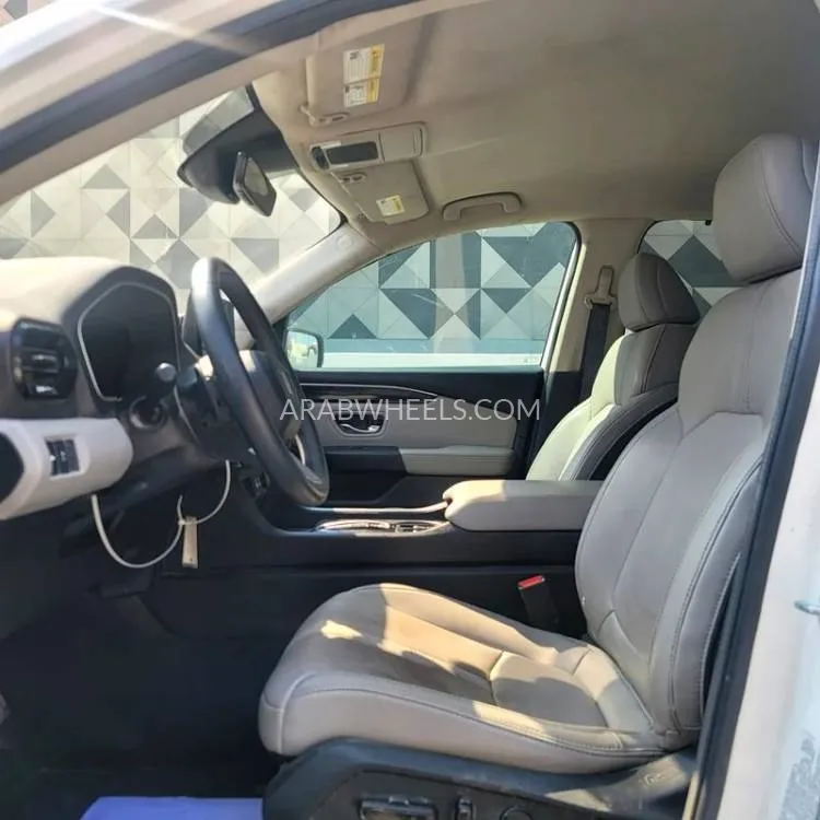 Honda Pilot 2023 for Sale in Sharjah Image-11