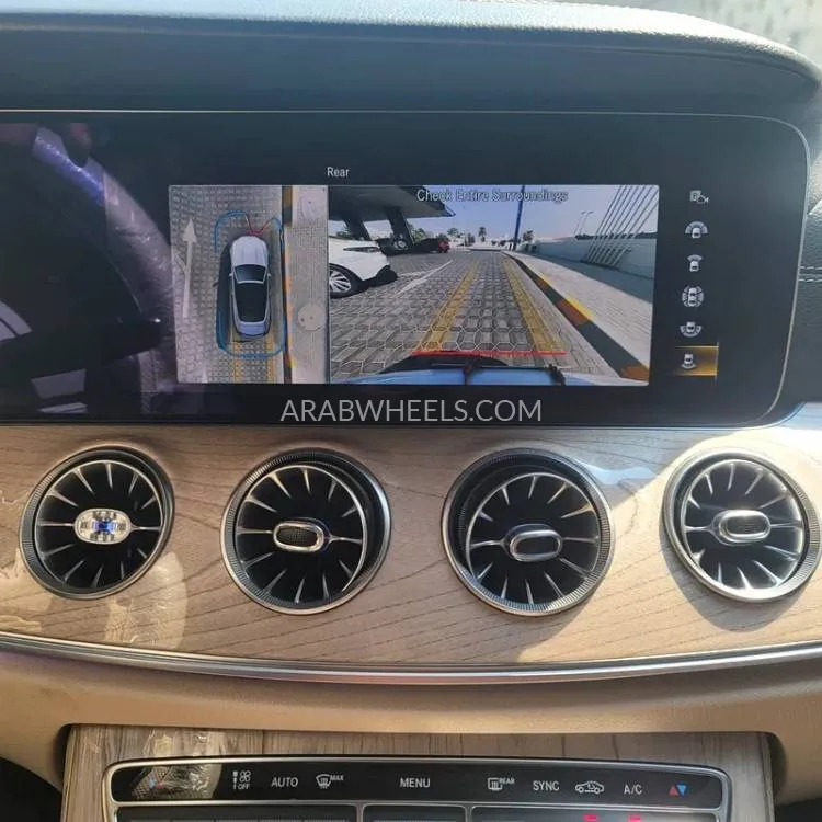 Mercedes Benz E Class 2022 for Sale in Sharjah Image-9