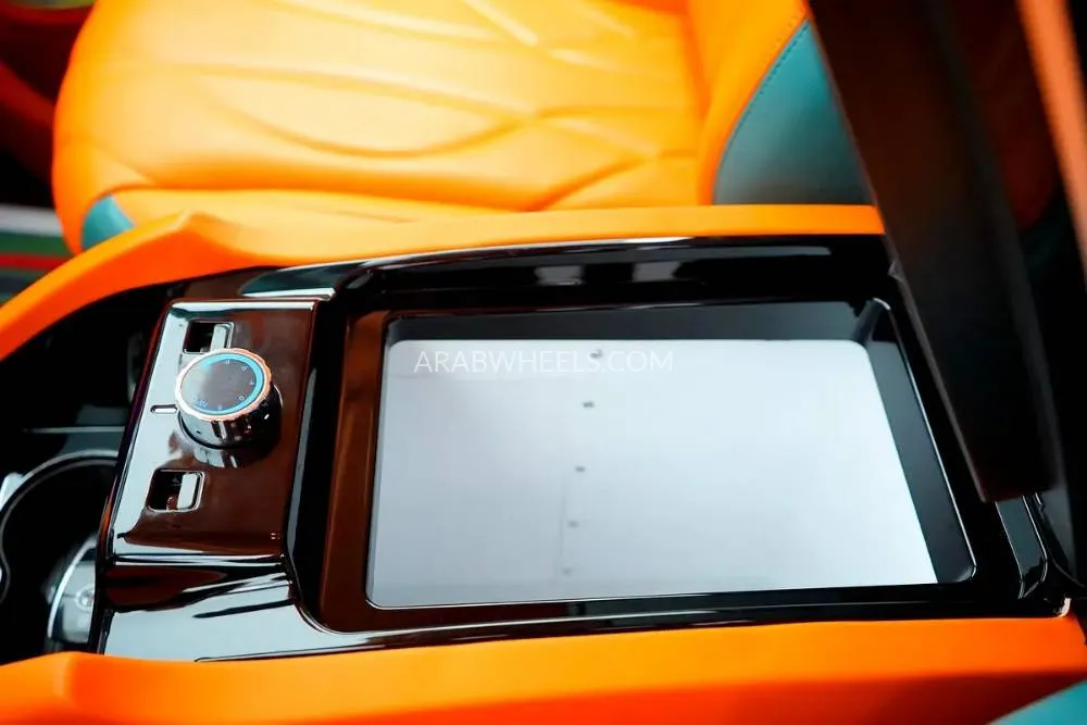 مرسيدس بنز كلاس V 2023 for Sale in الشارقة Image-5