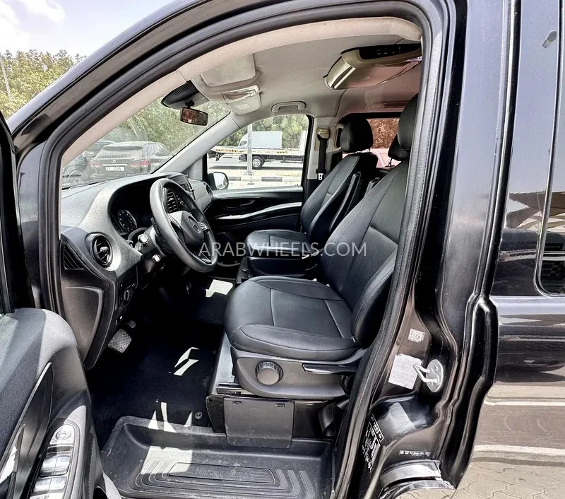 Mercedes Benz Vito 2017 for Sale in Sharjah Image-14
