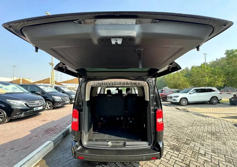 Opel Zafira 2022 for Sale in Sharjah Image-4