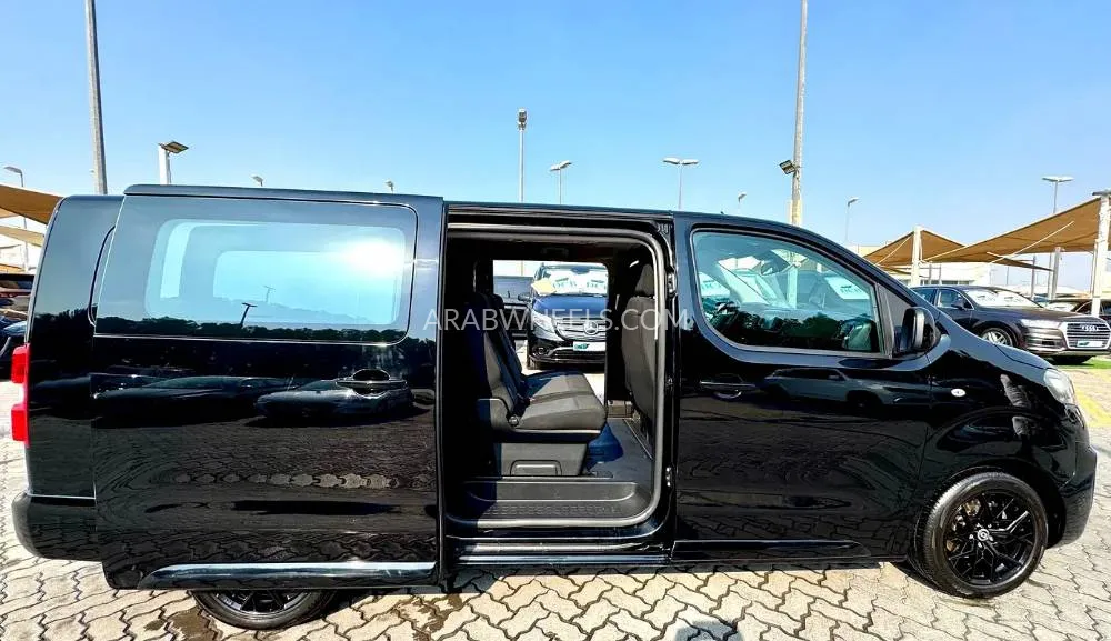 Opel Zafira 2022 for Sale in Sharjah Image-11