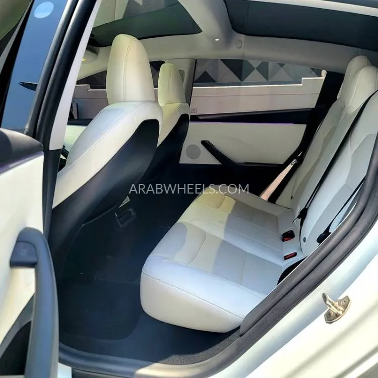 تسلا موديل 3 2024 for Sale in الشارقة Image-9