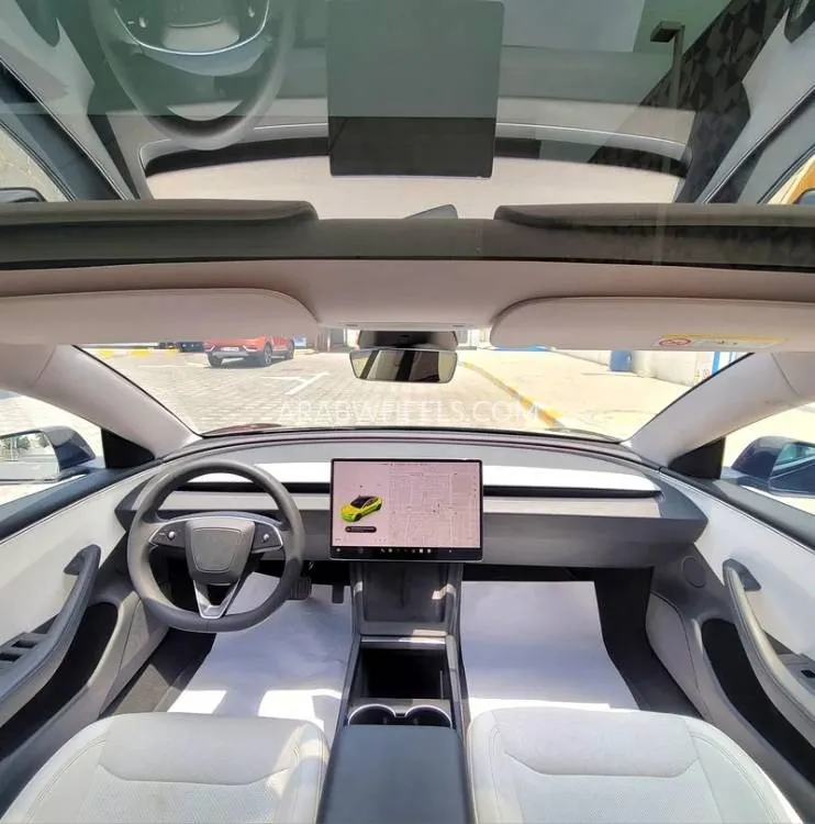 تسلا موديل 3 2024 for Sale in الشارقة Image-2