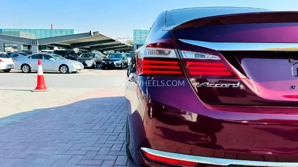 هوندا أكورد 2016 for Sale in الشارقة Image-14