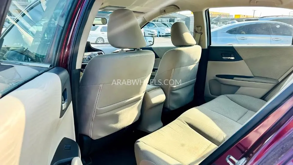 هوندا أكورد 2016 for Sale in الشارقة Image-16