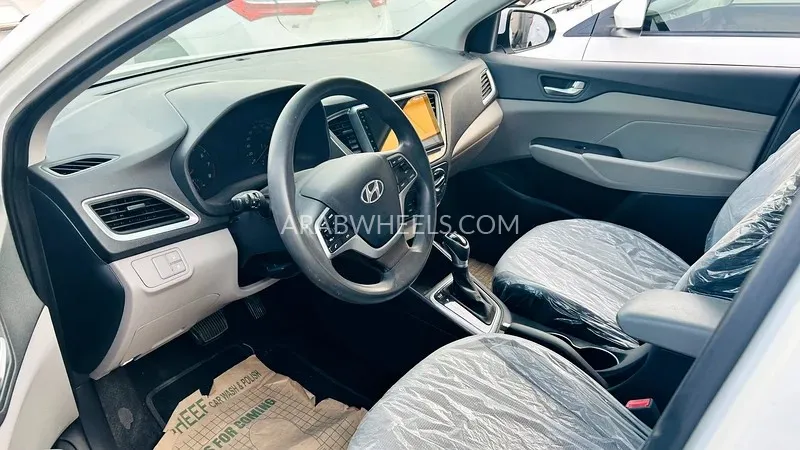 Hyundai Accent 2021 for Sale in Sharjah Image-9
