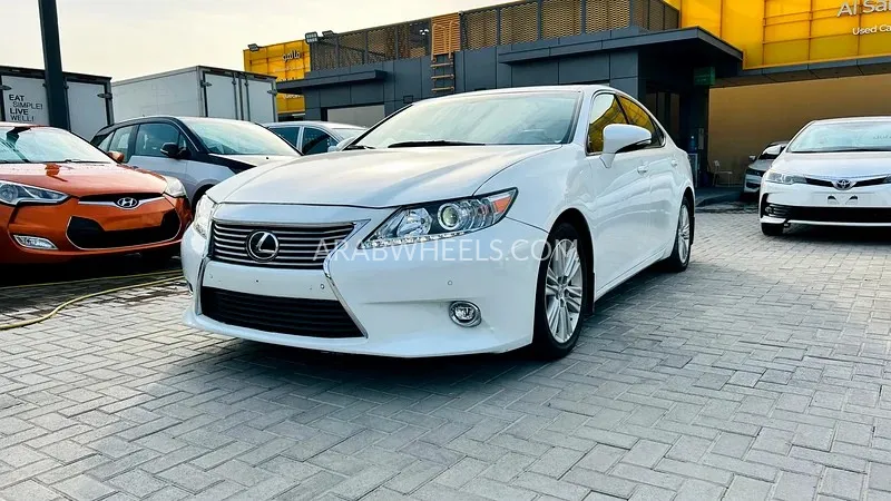 Lexus ES 2013 for Sale in Sharjah Image-7