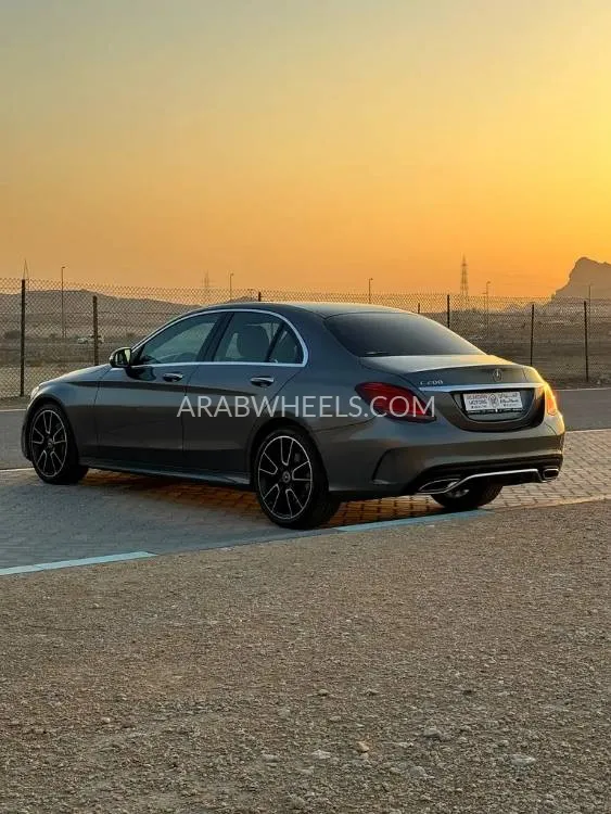 مرسيدس بنز كلاس C 2019 for Sale in أبو ظبي Image-13