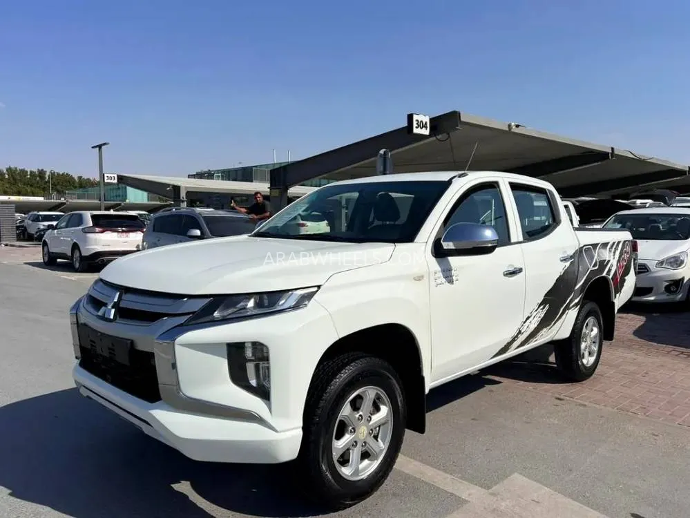 ميتسوبيشي L200 2020 for Sale in الشارقة Image-5