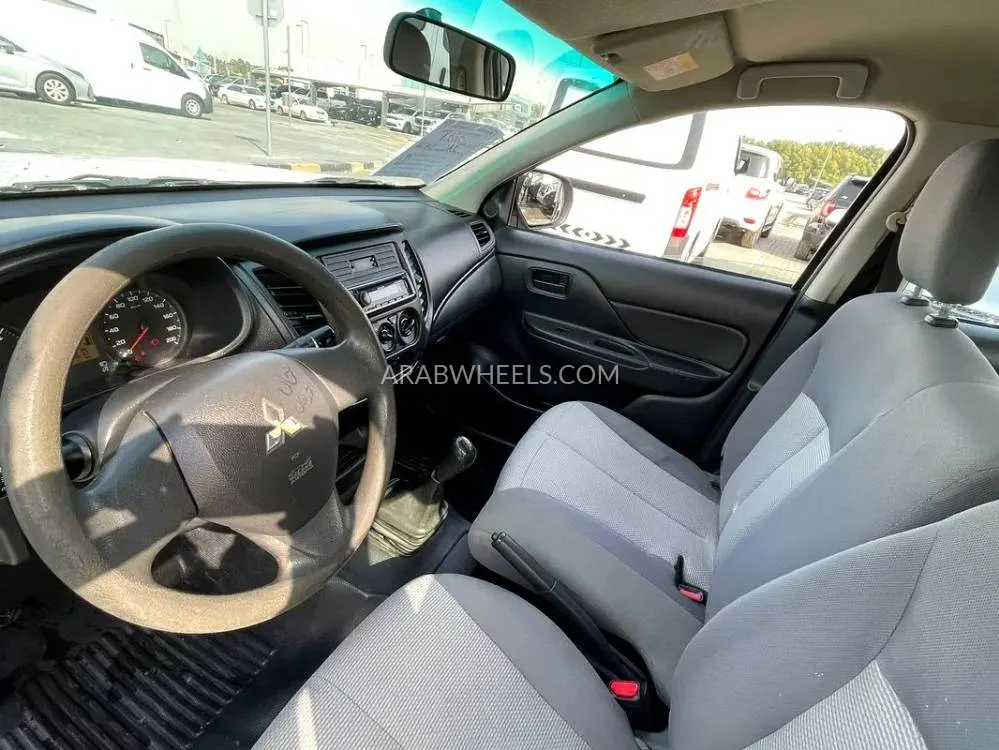 Mitsubishi L200 2021 for Sale in Sharjah Image-3