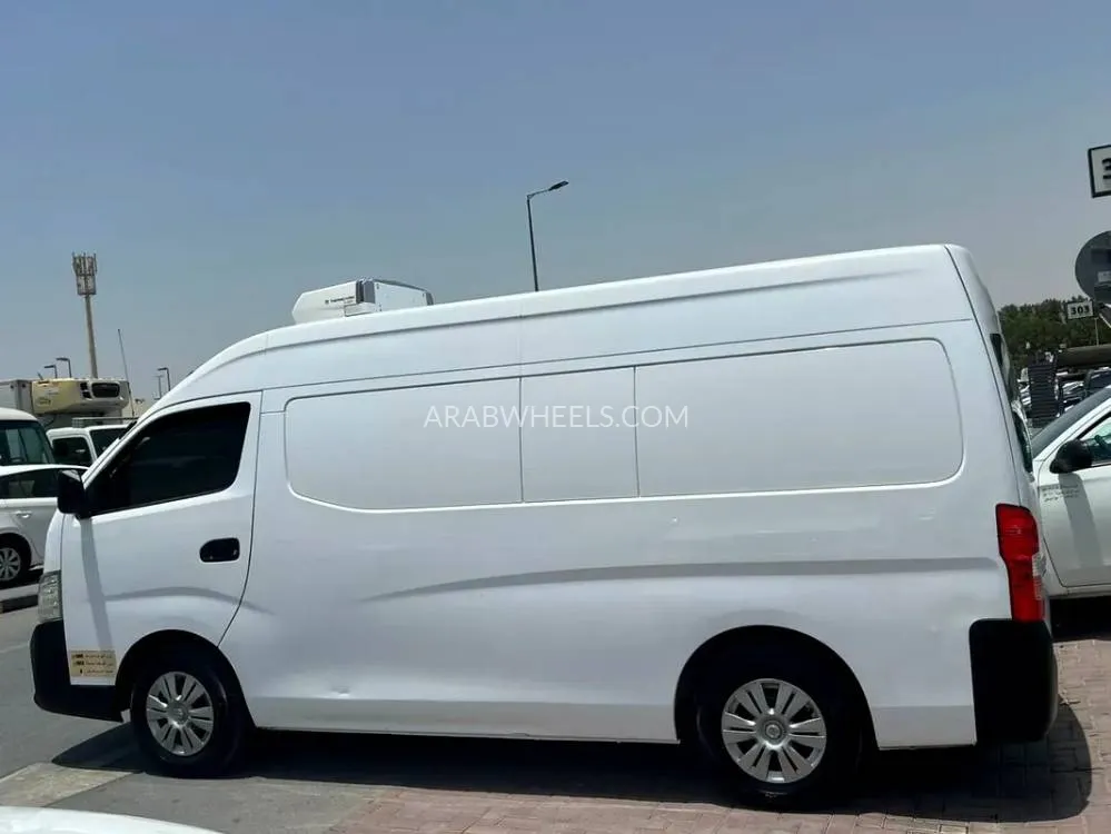 Nissan Urvan 2020 for Sale in Sharjah Image-7