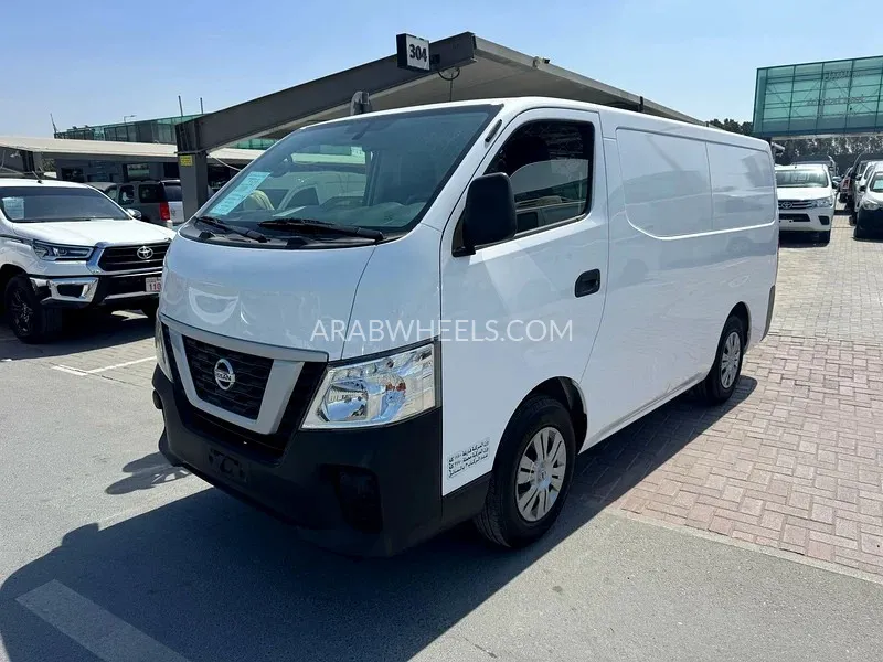 Nissan Urvan 2021 for Sale in Sharjah Image-10