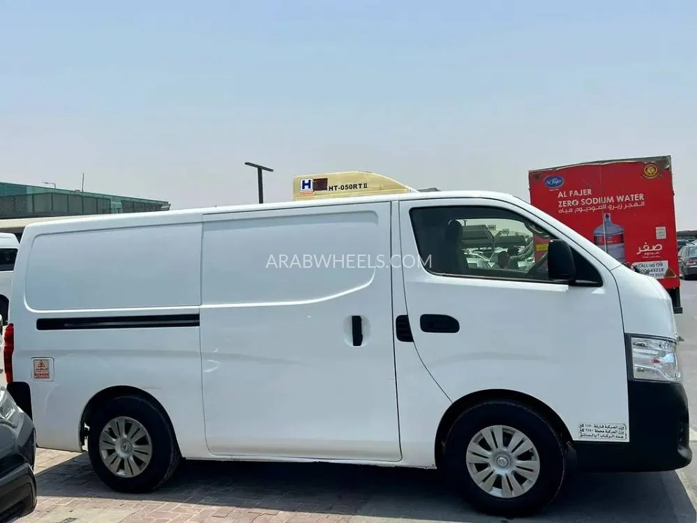 Nissan Urvan 2021 for Sale in Sharjah Image-3