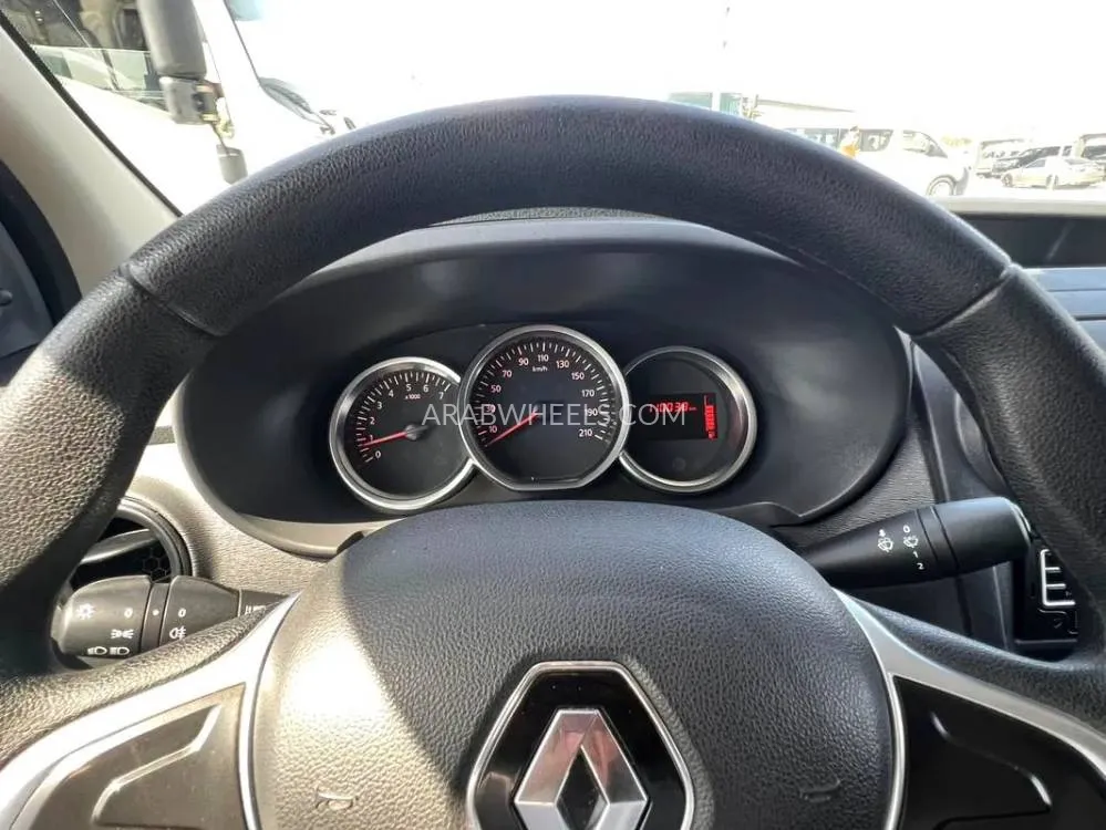 Renault Dokker Van 2022 for Sale in Sharjah Image-9