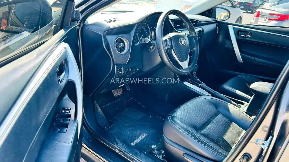 Toyota Corolla 2018 for Sale in Sharjah Image-6