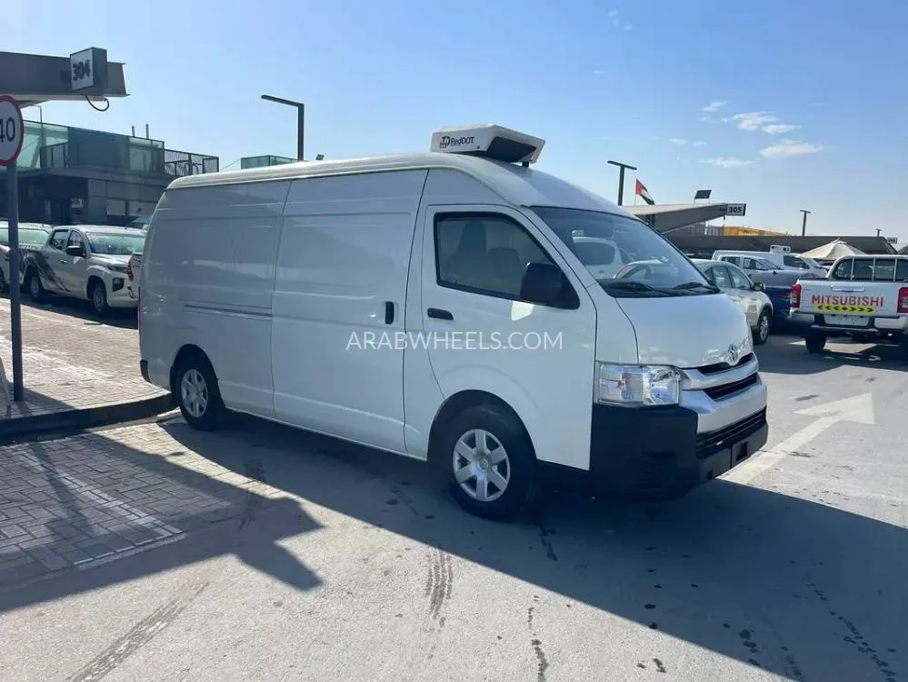 تويوتا هايس 2020 for Sale in الشارقة Image-12