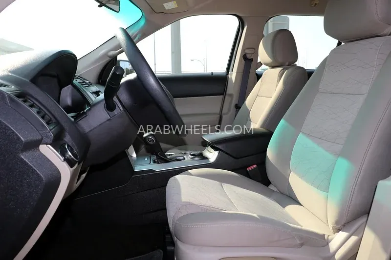 Ford Explorer 2013 for Sale in Abu Dhabi Image-4