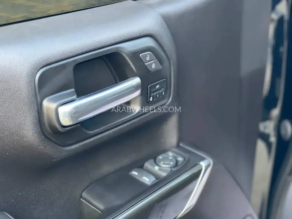 GMC Sierra 2020 for Sale in Sharjah Image-9