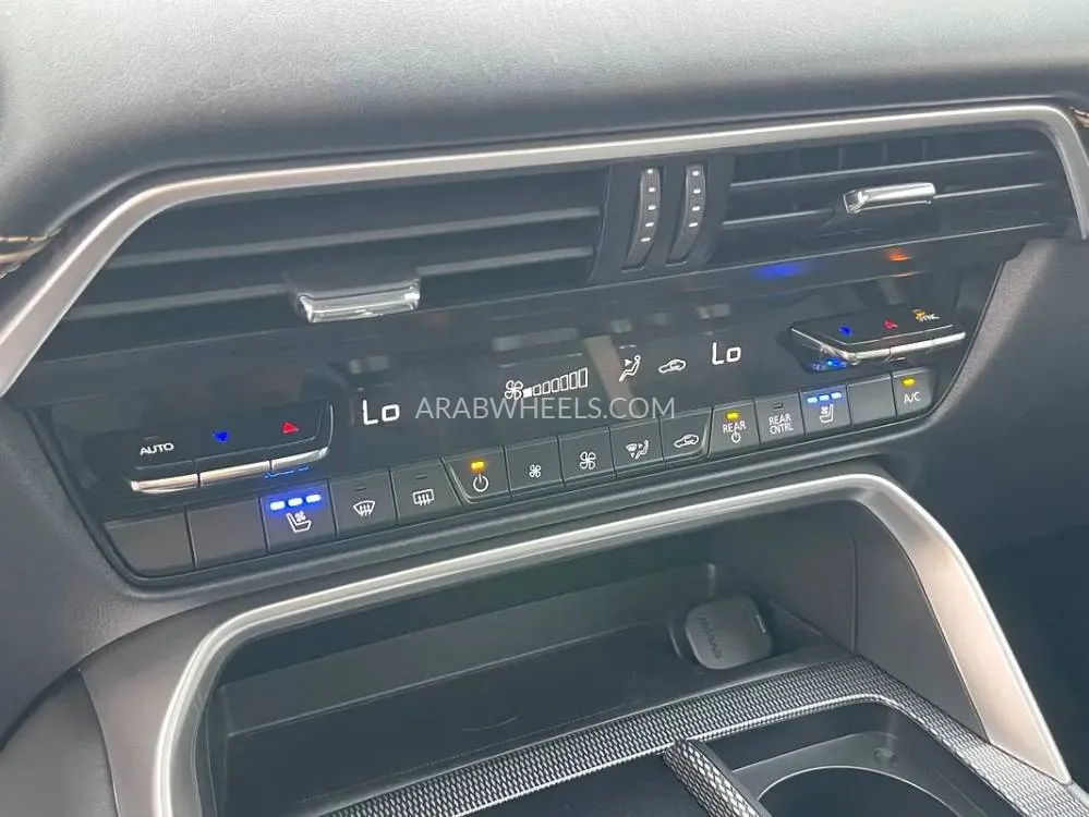 مازدا سي إكس-90 2025 for Sale in الشارقة Image-4