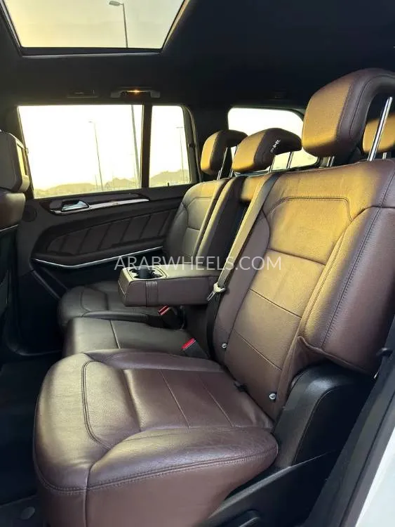 Mercedes Benz GL Class 2016 for Sale in Abu Dhabi Image-9
