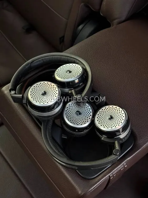 Mercedes Benz GL Class 2016 for Sale in Abu Dhabi Image-13