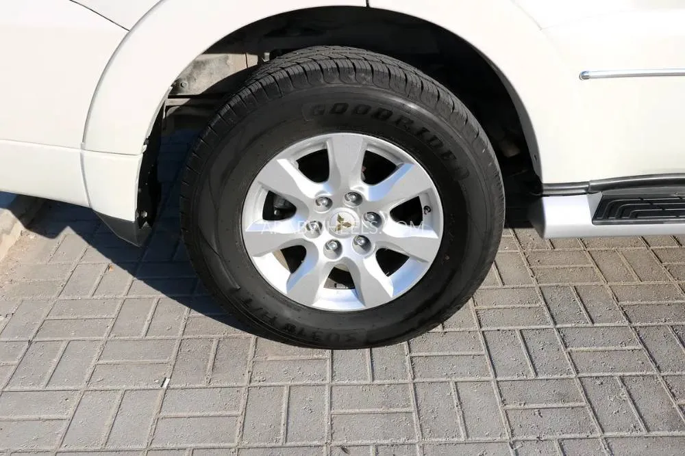 ميتسوبيشي باجيرو 2019 for Sale in أبو ظبي Image-16