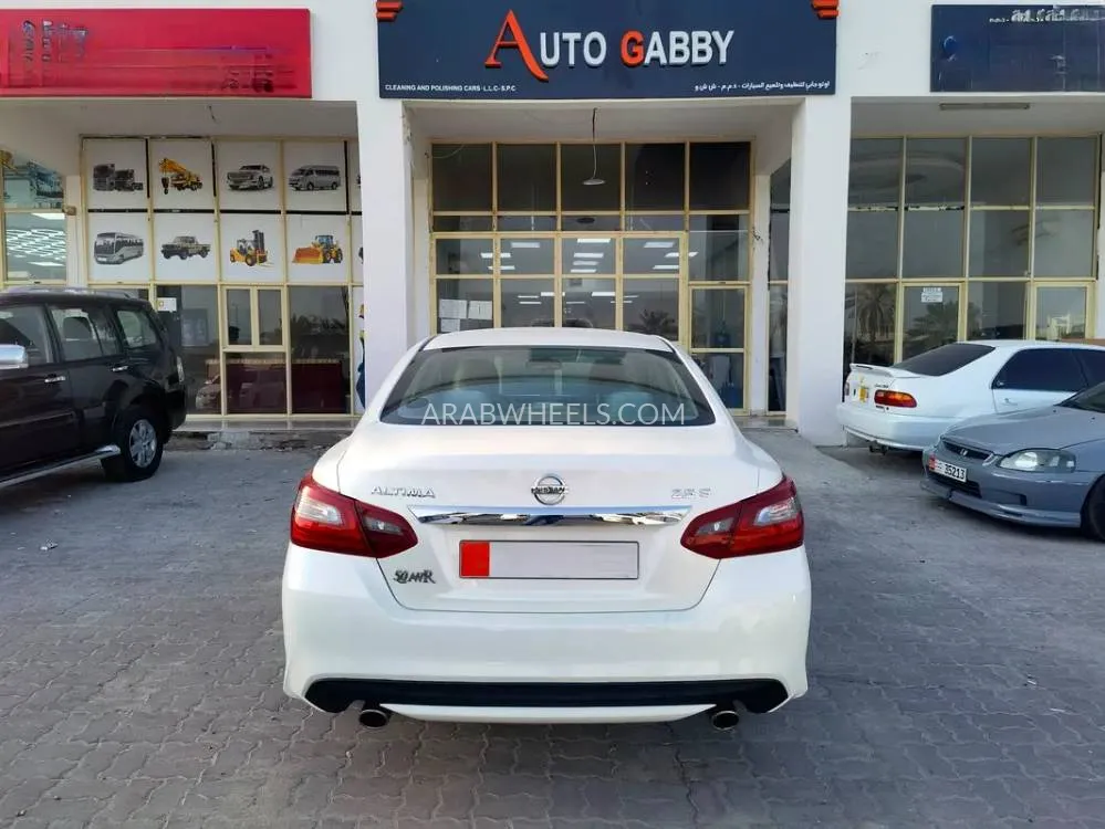 Nissan Altima 2018 for Sale in Abu Dhabi Image-2