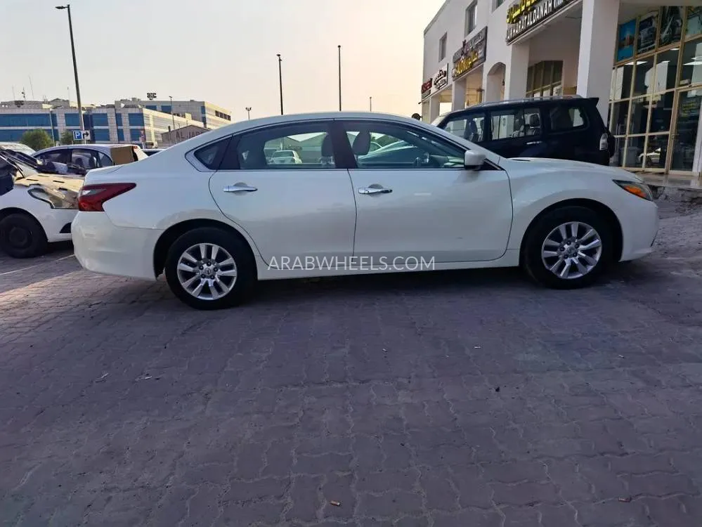 Nissan Altima 2018 for Sale in Abu Dhabi Image-3