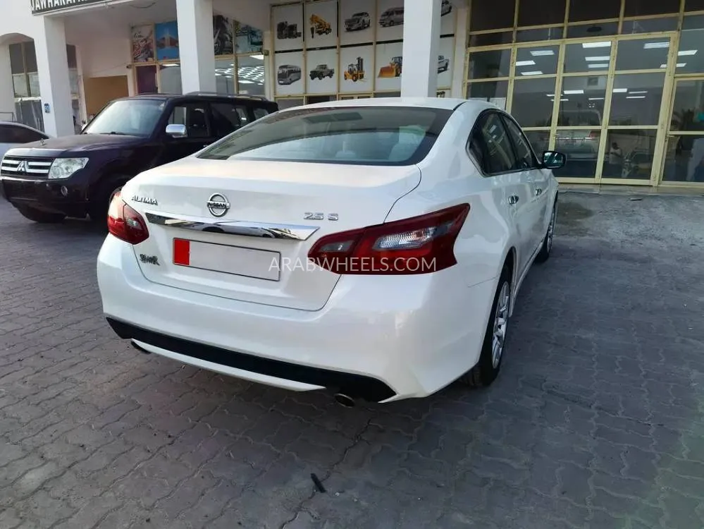 Nissan Altima 2018 for Sale in Abu Dhabi Image-4