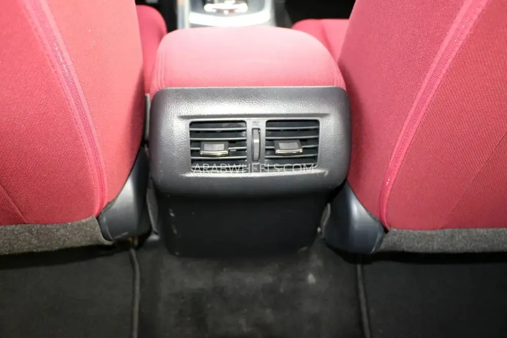 Nissan Navara 2022 for Sale in Abu Dhabi Image-2