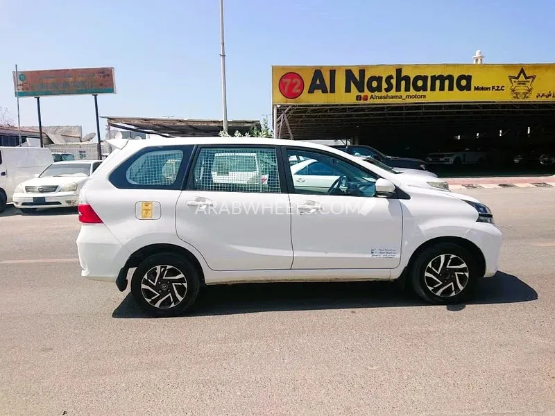 Toyota Avanza 2020 for Sale in Ajman Image-8