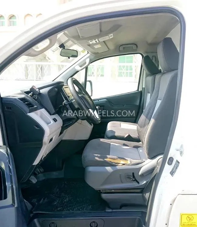 Toyota Hiace 2019 for Sale in Ajman Image-6