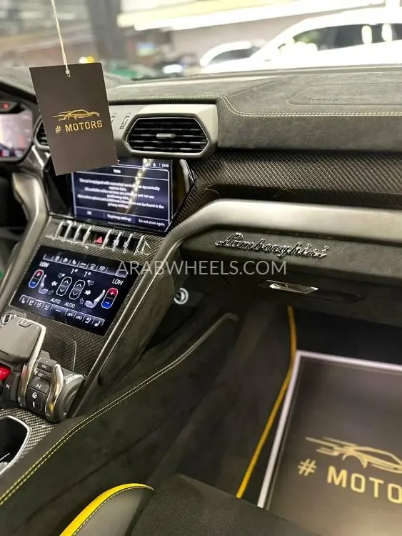 Lamborghini Urus 2024 for Sale in Dubai Image-16