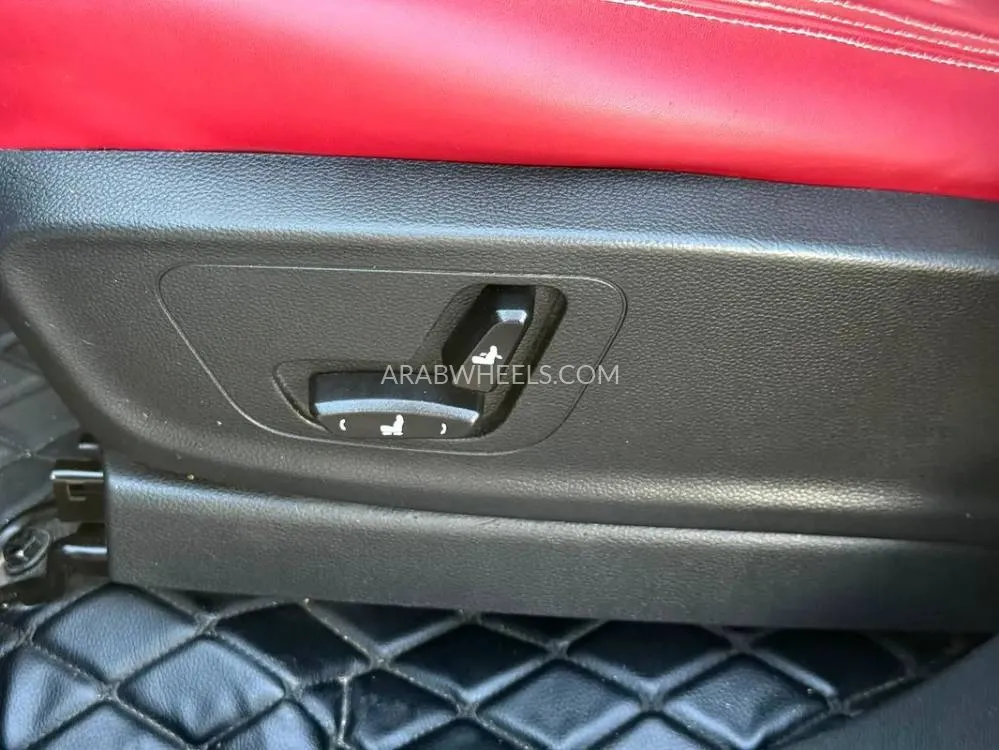 Chevrolet Captiva 2023 for Sale in Sharjah Image-5