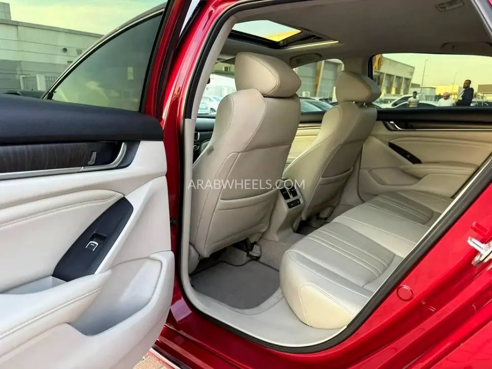 هوندا أكورد 2022 for Sale in الشارقة Image-3