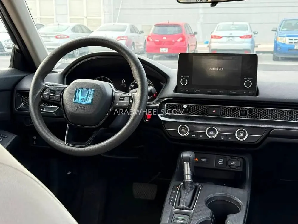 هوندا سيفيك 2023 for Sale in الشارقة Image-8