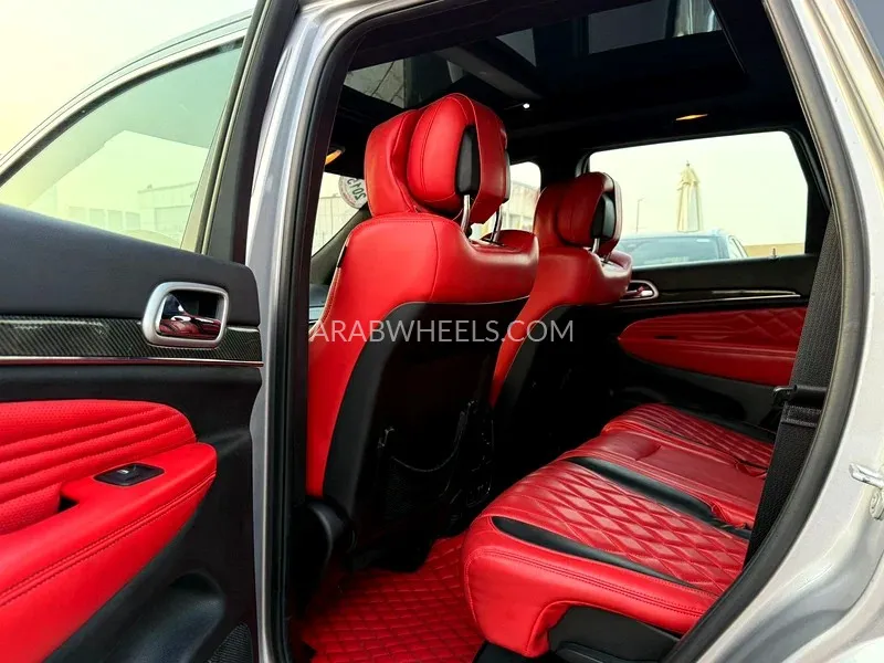 Jeep Cherokee 2015 for Sale in Sharjah Image-7