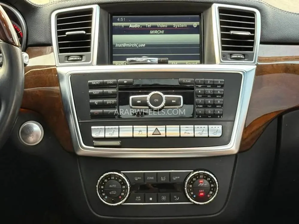 Mercedes Benz GL Class 2015 for Sale in Sharjah Image-12