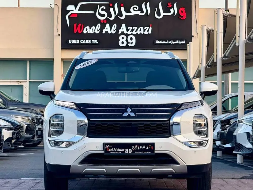 Mitsubishi Outlander 2025 for Sale in Sharjah Image-10
